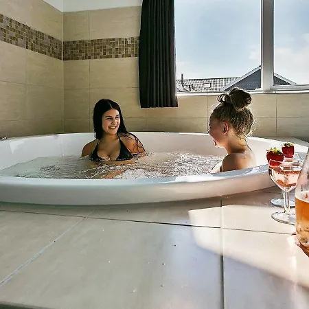 Tatil Evi 18 Person In *