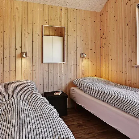 18 Person In Tatil Evi Bogense